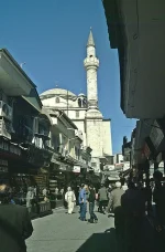 IzİzmirŞadırvanaltıMoschee01.webp