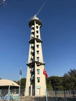 İzmir_Parachute_Tower.webp