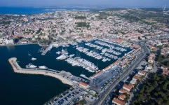 cesme-marina-2-0v.webp