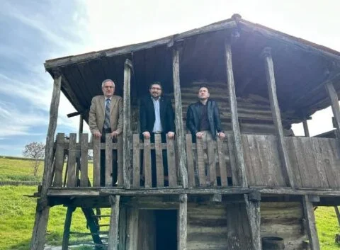 2-yazi-icin-sedat-akar-aktopraklik-tarih-evleri-480x353.webp