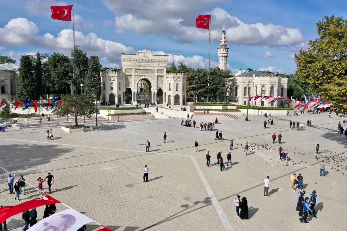 Beyazit_Meydani_Arsiv_8_9e6d47ccf1.webp