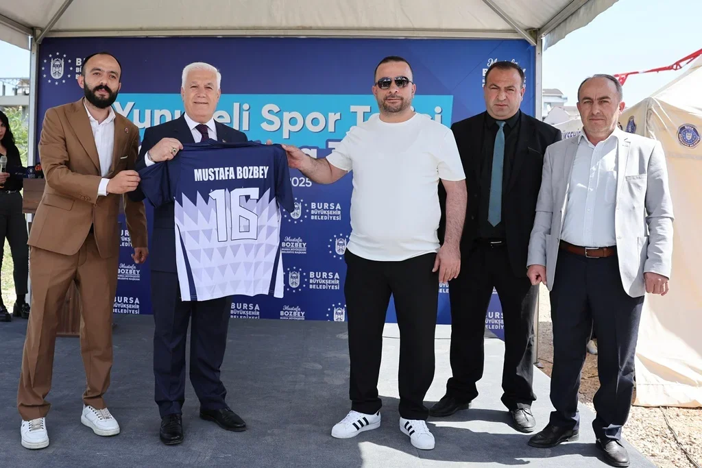 35613_MTY4MmVlYz_6.webp