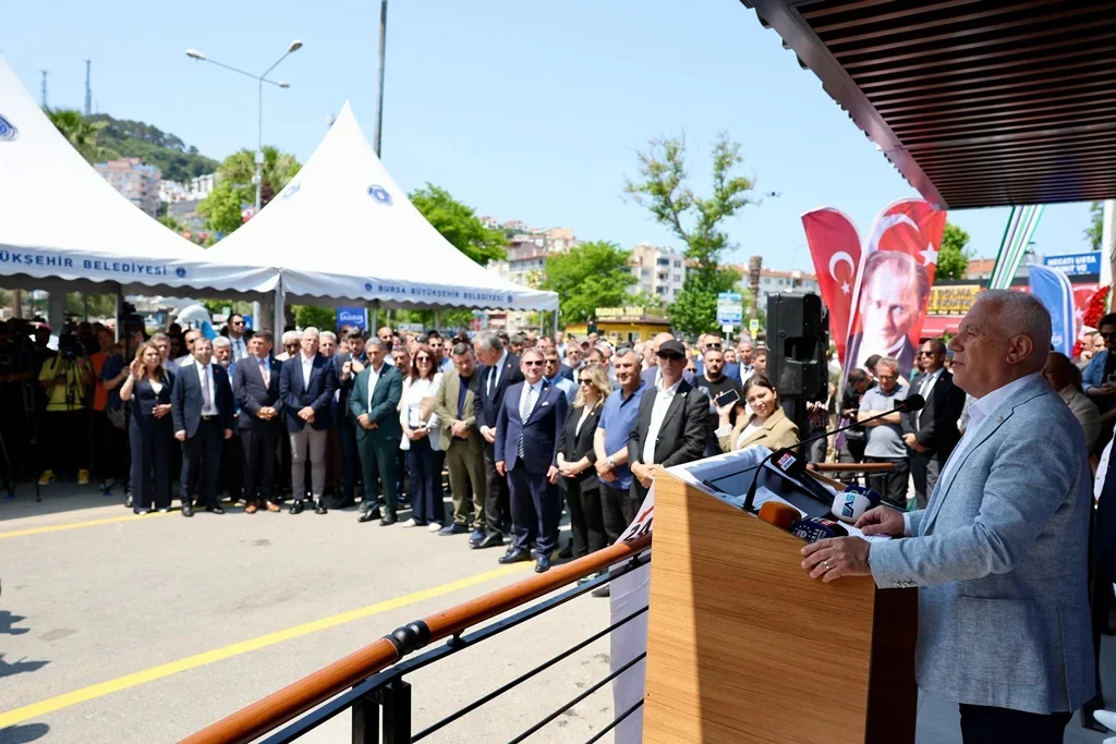 35675_MTY4M2VlOD_1.webp