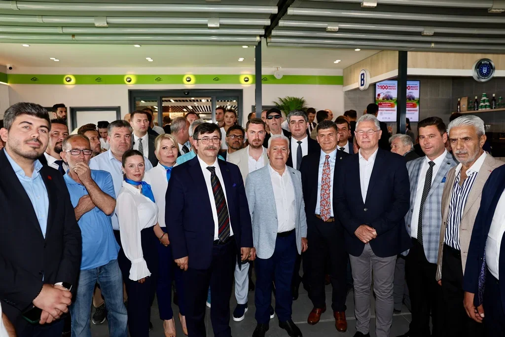 35675_MTY4M2VlOD_6.webp
