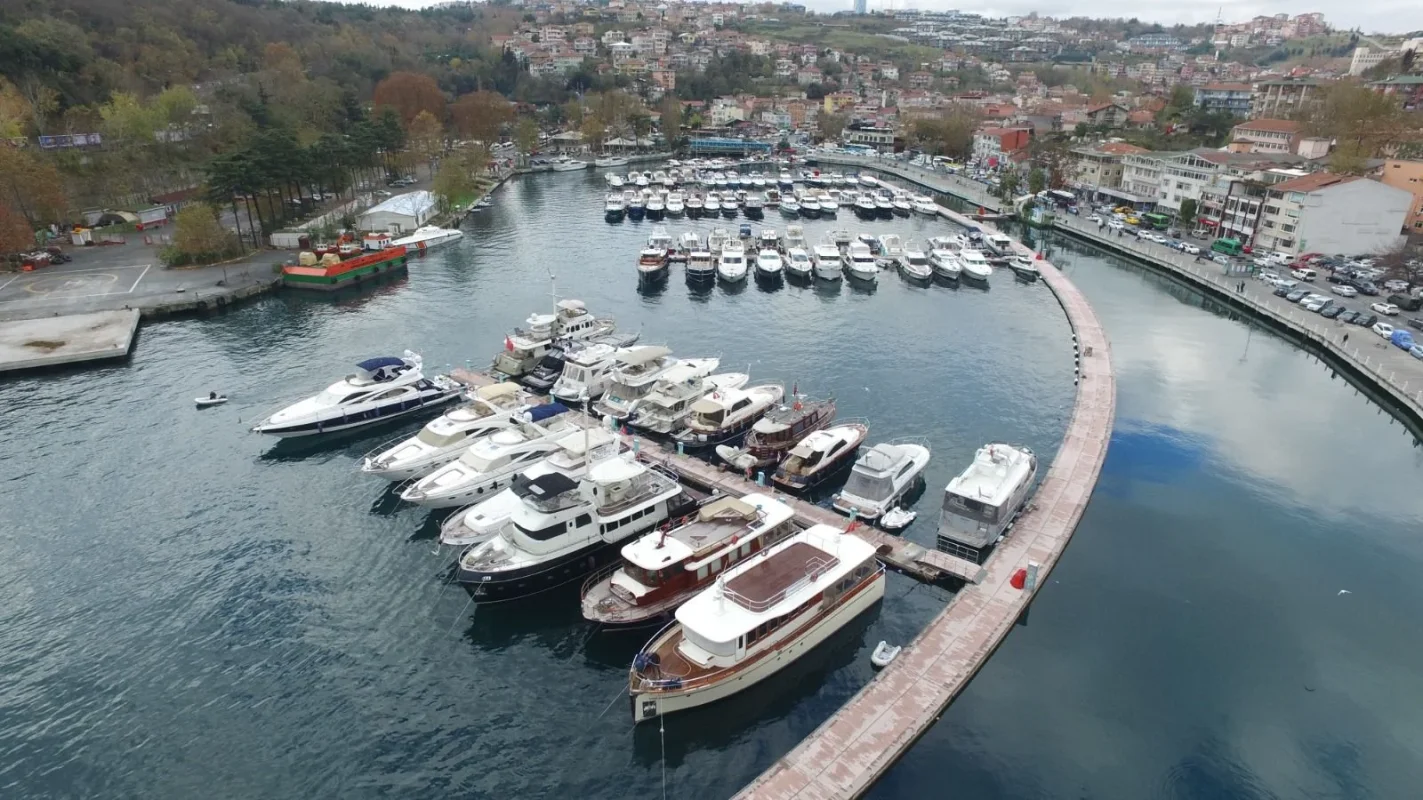 ISPARK_ISTMARIN_TEKNE_PARKLARINDA_MAVI_BAYRAK_DALGALANACAK_4_4fd60cad6d.webp
