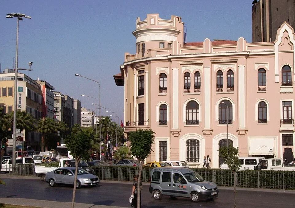 Izmir_-_panoramio_-_HALUK_COMERTEL_(4).webp