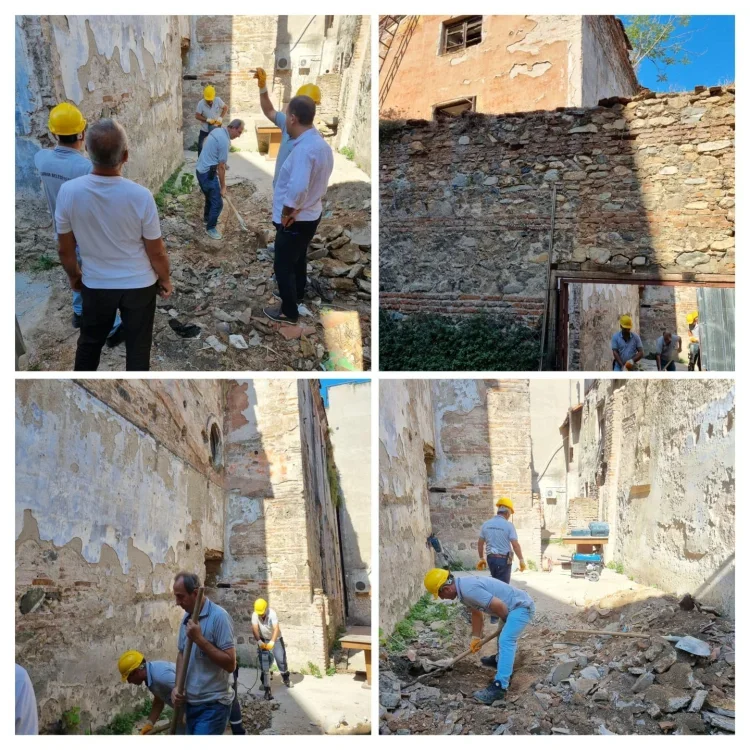 bursadaki_ermeni_kilisesi_ve_tarihi_cek_binasi_5.webp