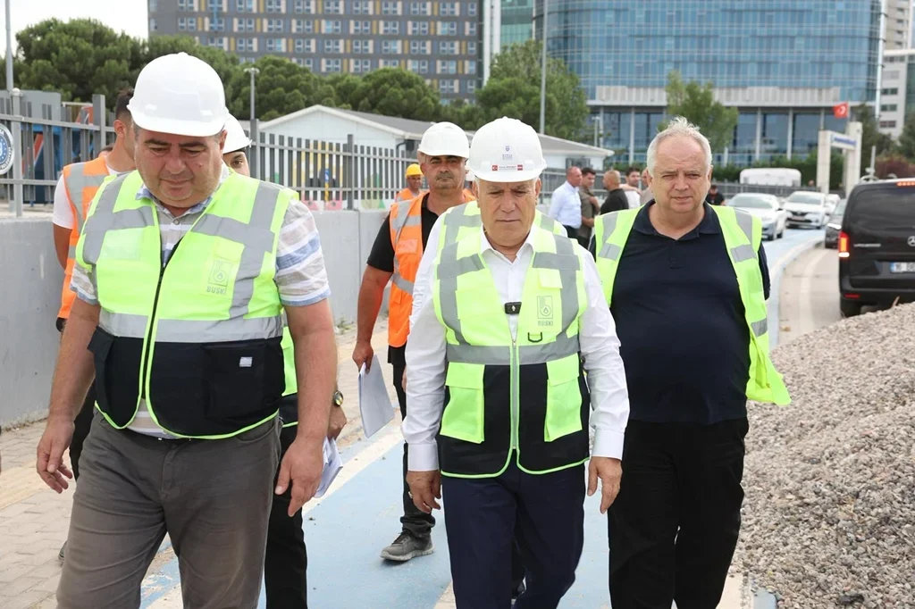 35900_MTY4OGYyYW_6.webp