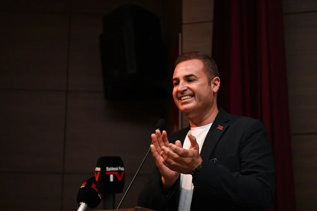 balikesir_sehir_tiyatrosu_2.webp