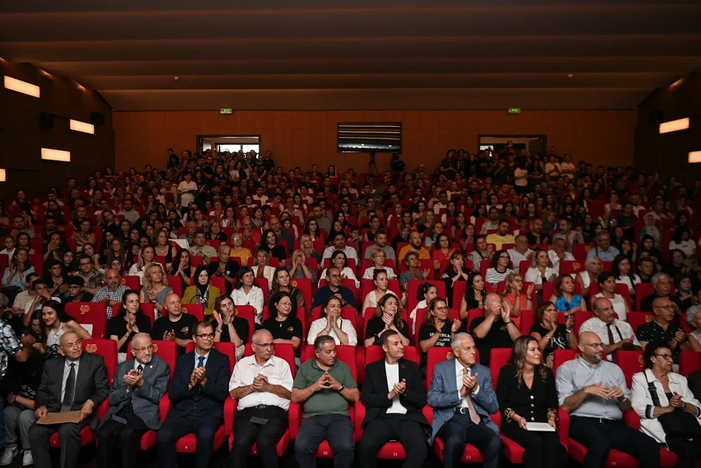 balikesir_sehir_tiyatrosu_5.webp balikesir_sehir_tiyatrosu_5.webp