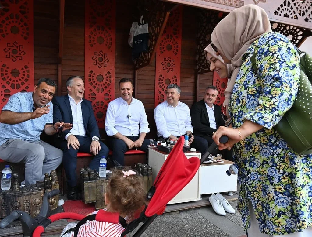 ayakkabicilar_carsisina_buyuksehir_ve_karesi_eli_degecek_1.webp ayakkabicilar_carsisina_buyuksehir_ve_karesi_eli_degecek_1.webp