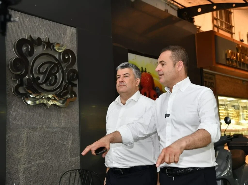 ayakkabicilar_carsisina_buyuksehir_ve_karesi_eli_degecek_5.webp ayakkabicilar_carsisina_buyuksehir_ve_karesi_eli_degecek_5.webp