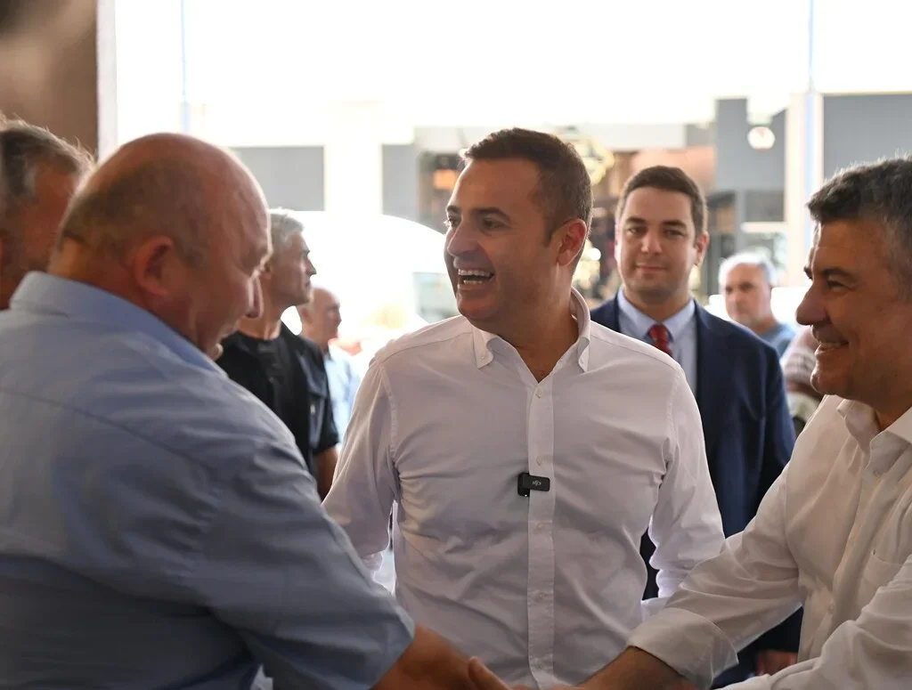 ayakkabicilar_carsisina_buyuksehir_ve_karesi_eli_degecek_9.webp ayakkabicilar_carsisina_buyuksehir_ve_karesi_eli_degecek_9.webp