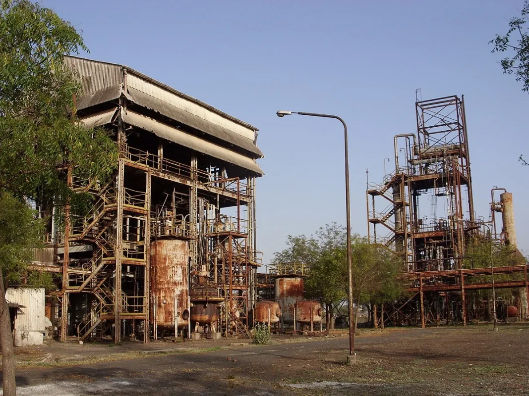 1200px-Bhopal_Plant_13.webp