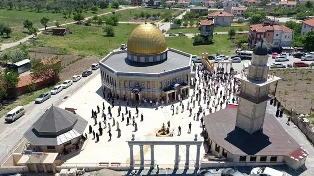 balikesir_kudus_cami_1.webp