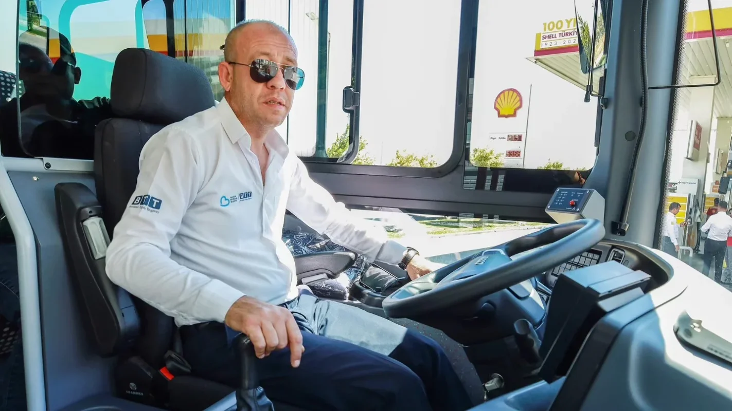 bttbus_5.webp bttbus_5.webp