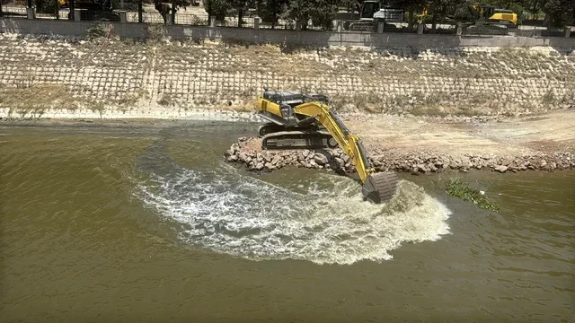 38296591_38296701_640x360.webp