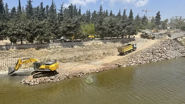 38296591_38296700_640x360.webp