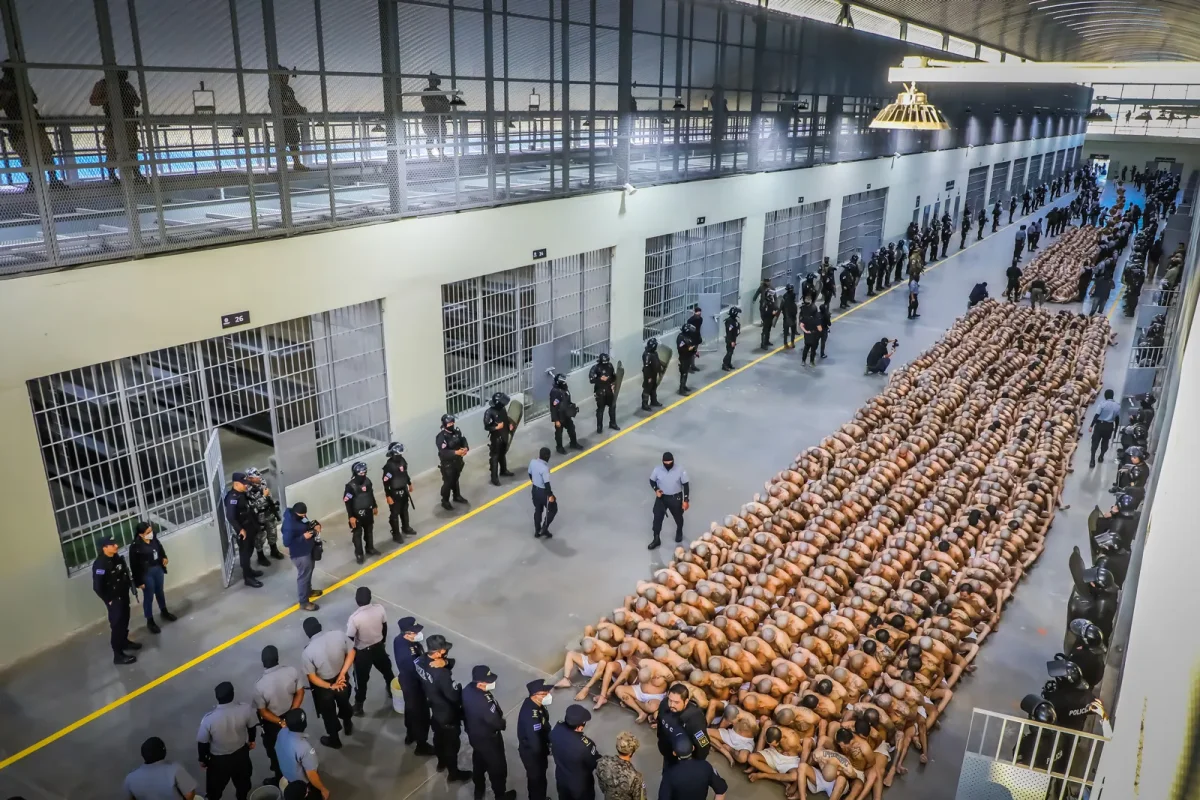 A-first-group-of-2000-detainees-are-moved-to-the-CECOT-mega-prison-February-2023-El-Salvador.webp A-first-group-of-2000-detainees-are-moved-to-the-CECOT-mega-prison-February-2023-El-Salvador.webp