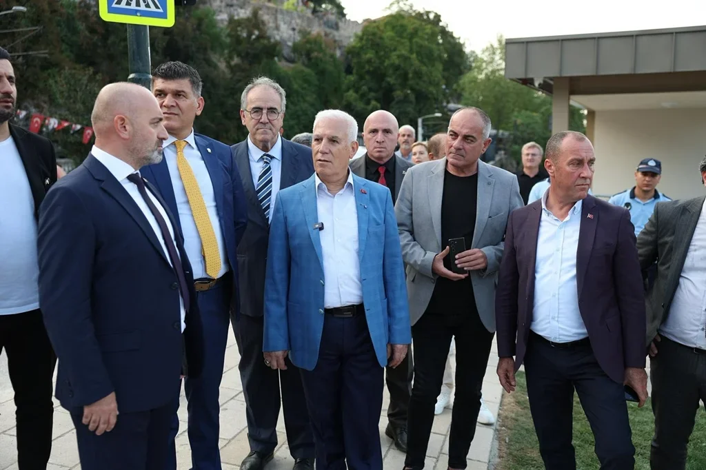 36057_MTY4YzUyNz_3.webp 36057_MTY4YzUyNz_3.webp