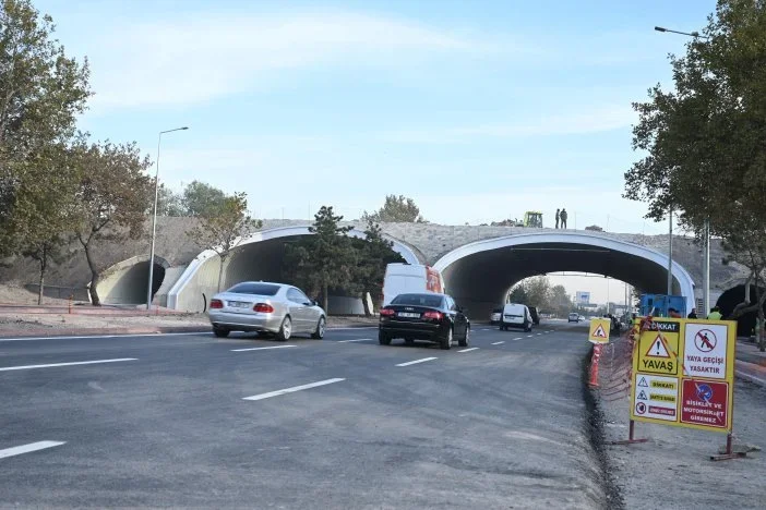 konyada-marangozlar-kavsaginin-alt-kismi-trafige-acildi-001.webp konyada-marangozlar-kavsaginin-alt-kismi-trafige-acildi-001.webp