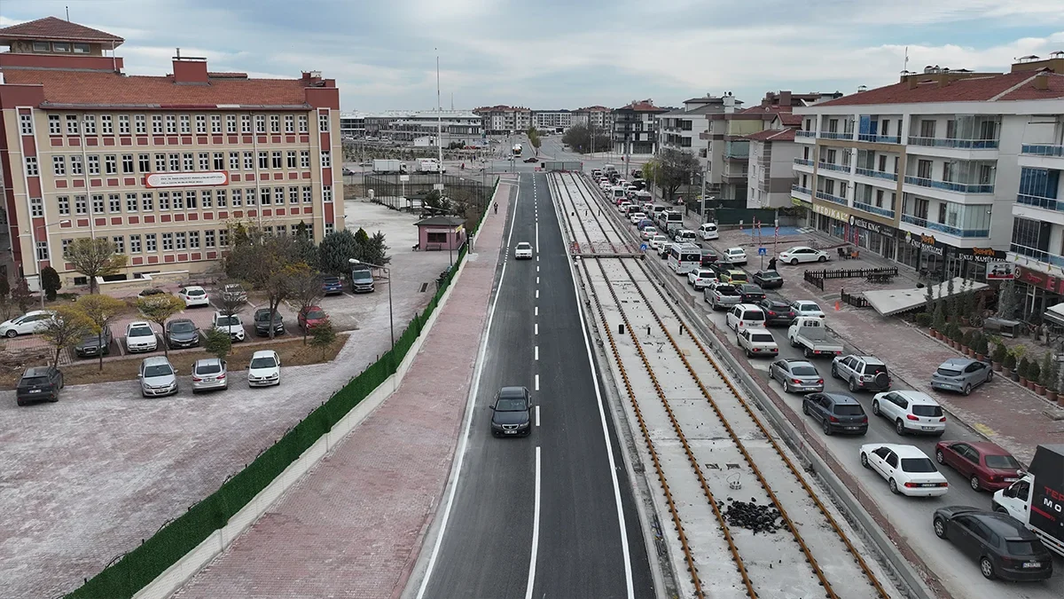 konya-adliye-tramvay-3.webp