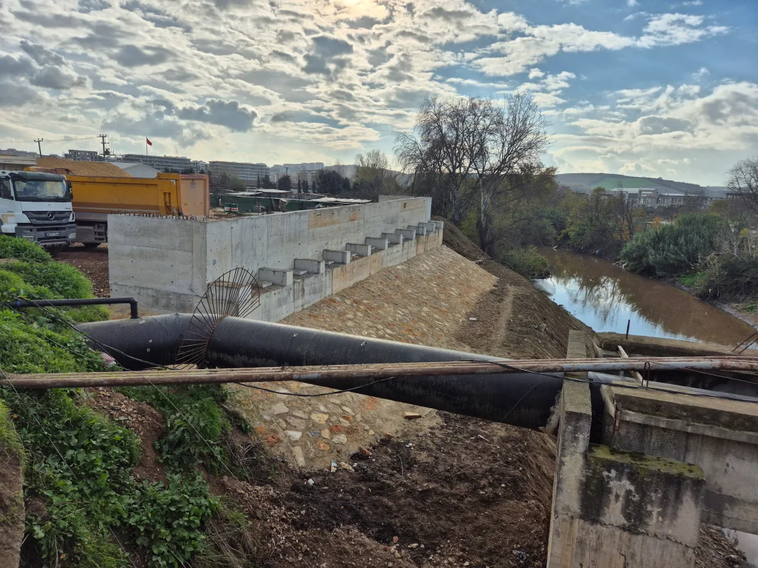 20251215_144312.webp 20251215_144312.webp