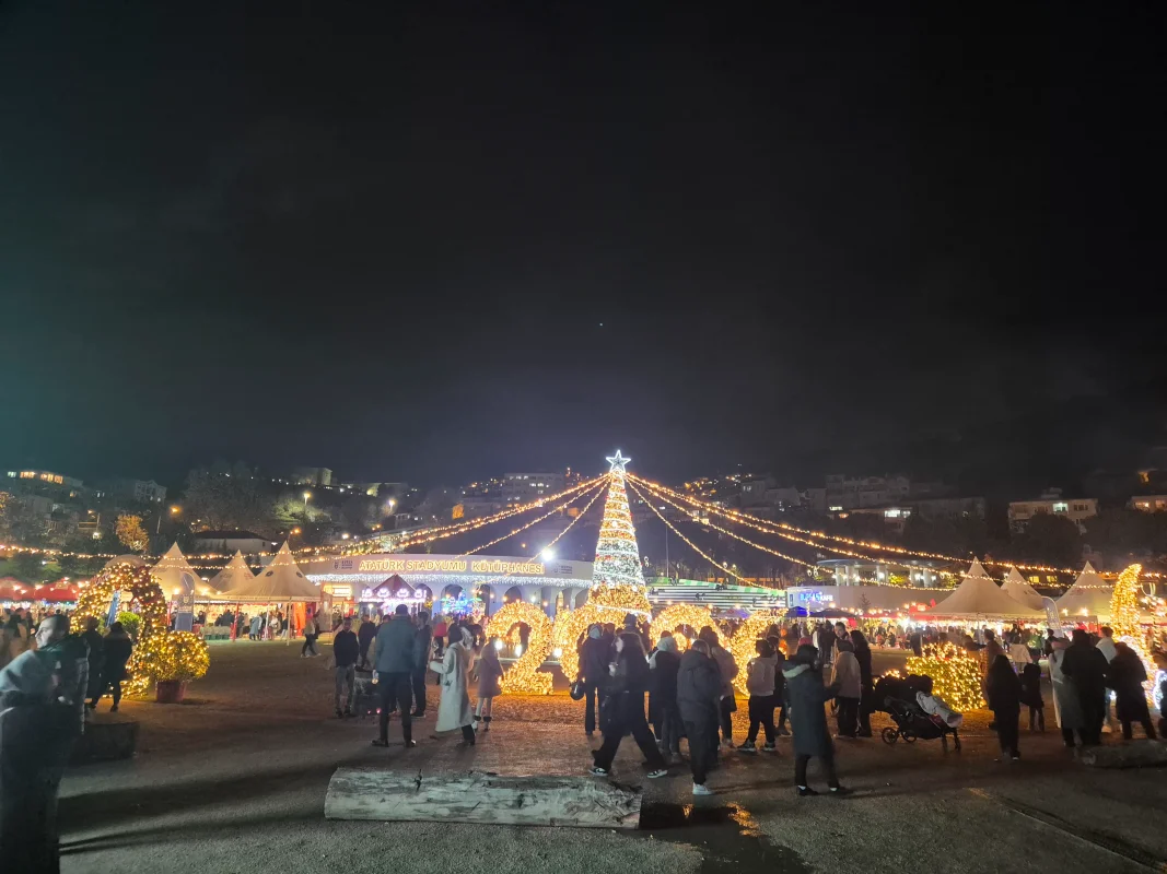 20251226_220442.webp 20251226_220442.webp