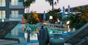 pool4dof.jpg.webp pool4dof.jpg.webp