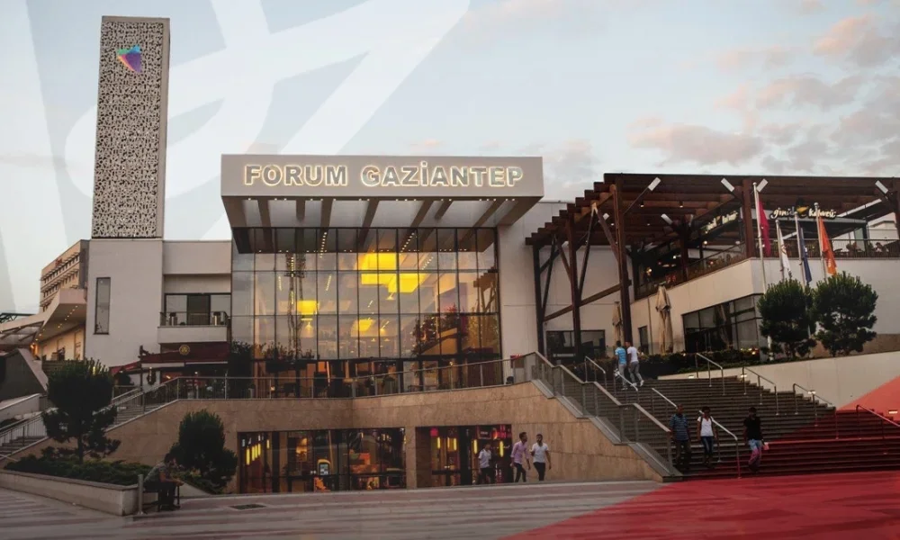 Sehrin-bulusma-noktasi-olan-Forum-Gaziantepte-yeni-bir-donem-basliyor.webp