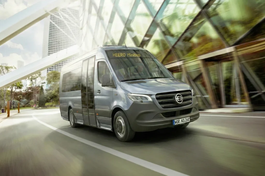 Heero-minibus-probefahrt-Gemini_Generated-1024.webp