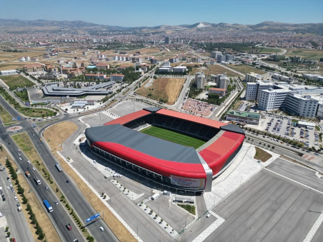 orum-sehir-stadyumu-maclara-hazir-3_large.webp