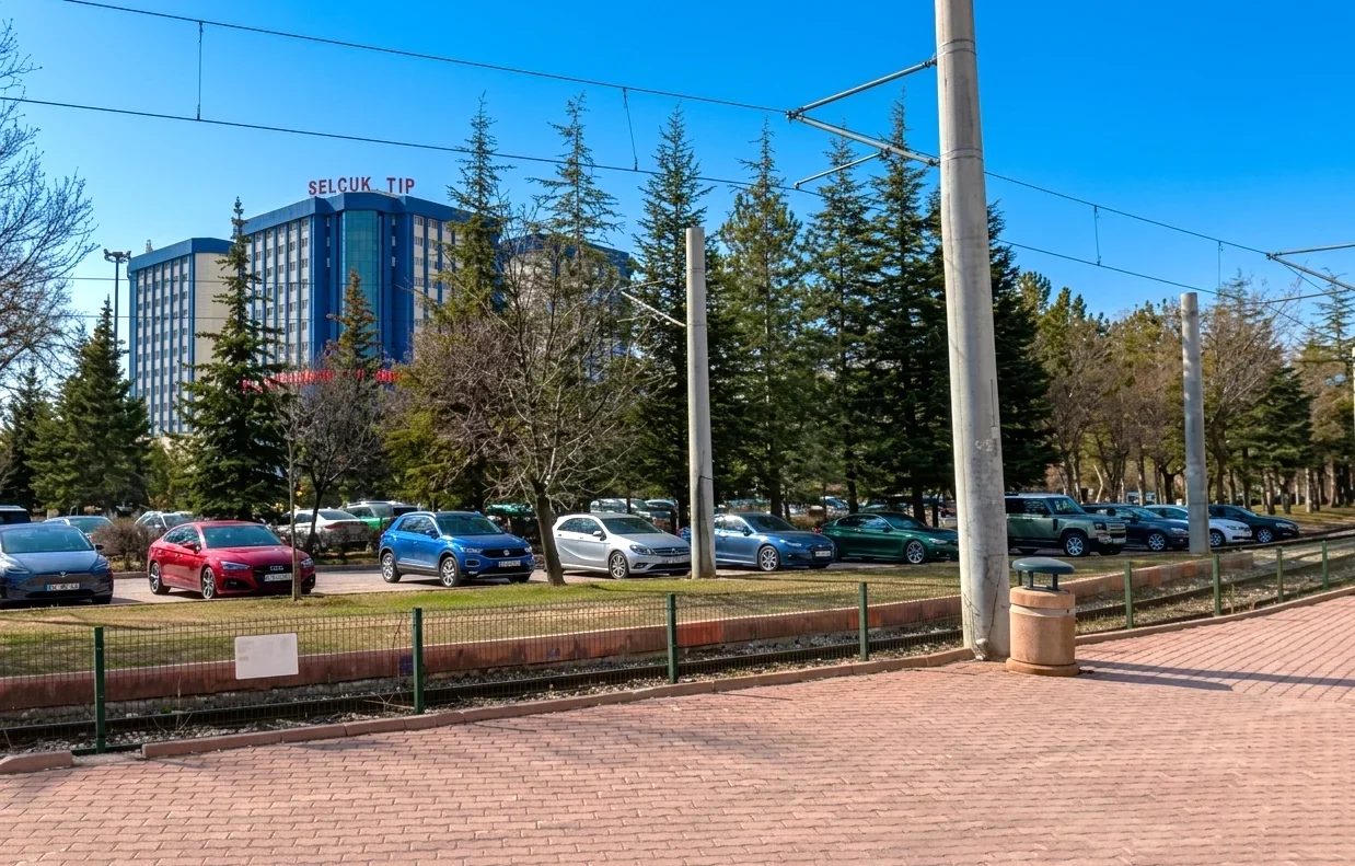Selcukuni01.webp
