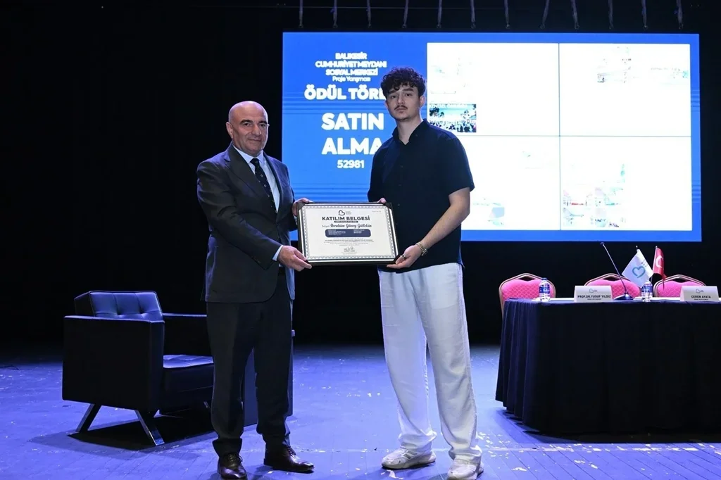 cumhuriyet_meydani_5.webp