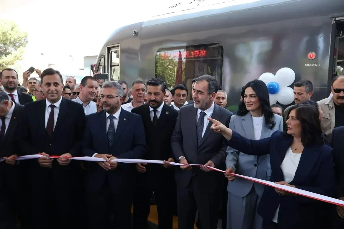 ayban_1.webp