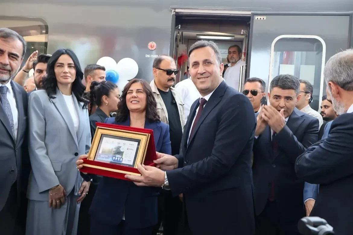 ayban_2.webp