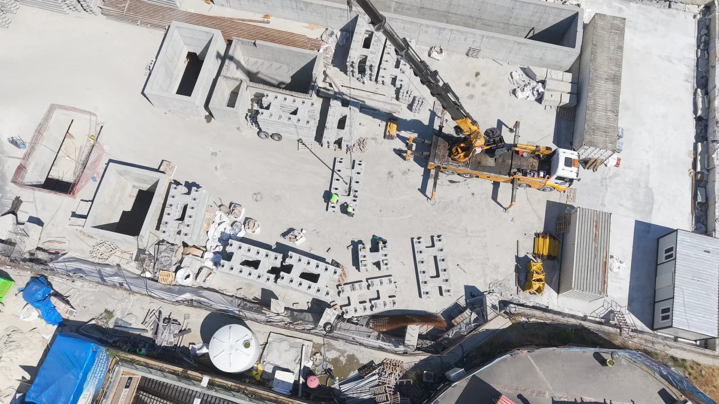 Altunizade-İstasyonu.00_05_55_09.Still110.webp