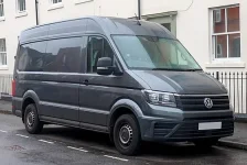 2017_Volkswagen_Crafter_CR35_Trendline_TD_2.0_Front.webp