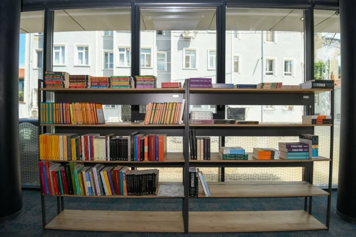 yasar_kemal_medeniyetler_kutuphanesi_12.webp yasar_kemal_medeniyetler_kutuphanesi_12.webp