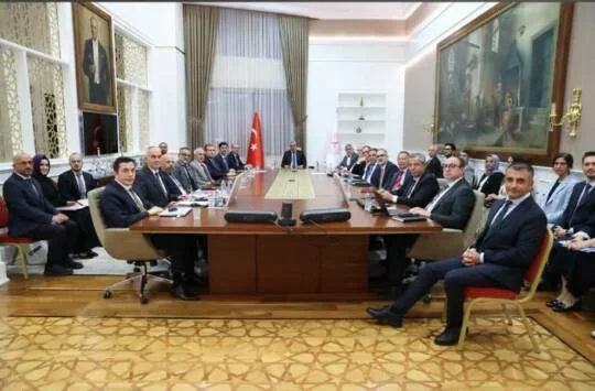 4-yazi-icin-ali-osman-sonmez-hastanesi-acilisi-icin-saglik-bakanliginda-toplanti-yapildi40475...webp