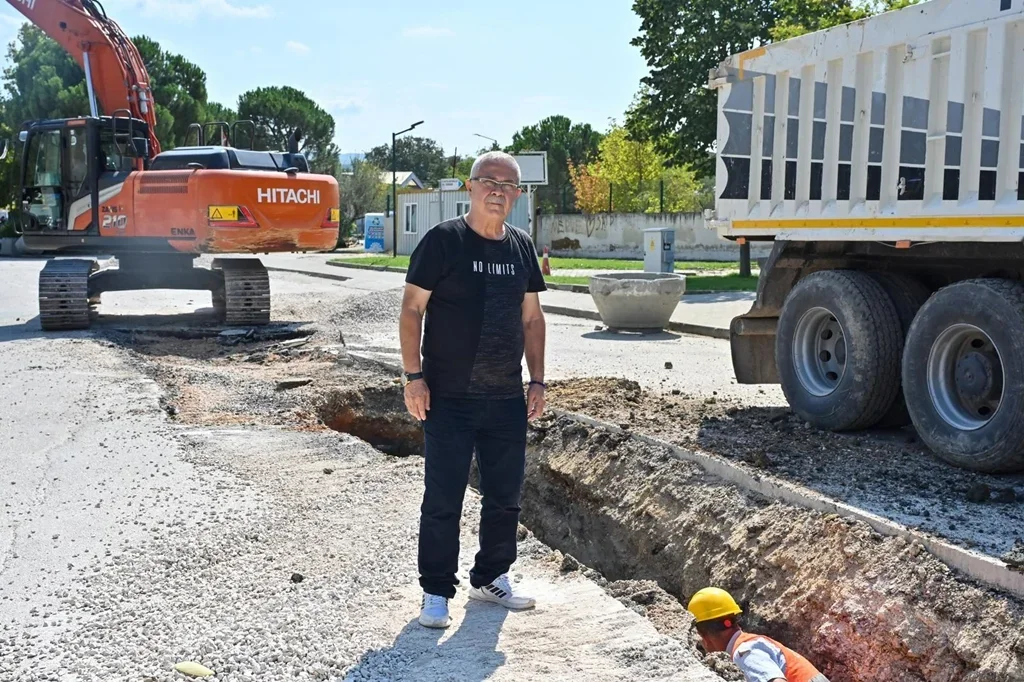 37710_MTZhOWJiZj_4.webp