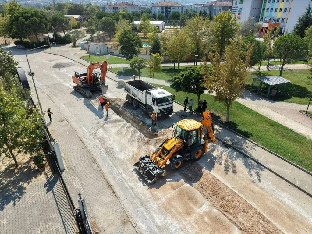 37710_MTZhOWJiZj_6.webp