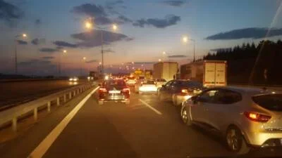 2-yazi-icin-cevre-yolu-caglayan-kavsagi-trafigi42987odaubi-400x225.webp