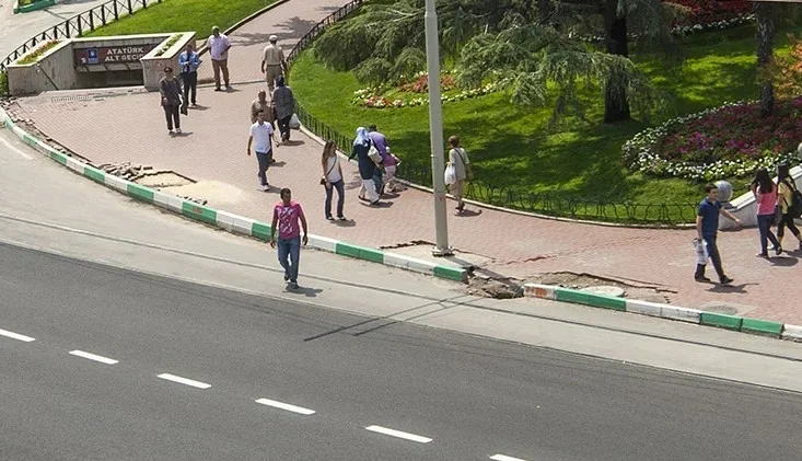 bursa_heykel.webp bursa_heykel.webp