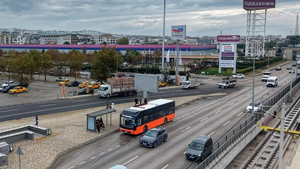 37771_MTZhYjBlMT_10.webp