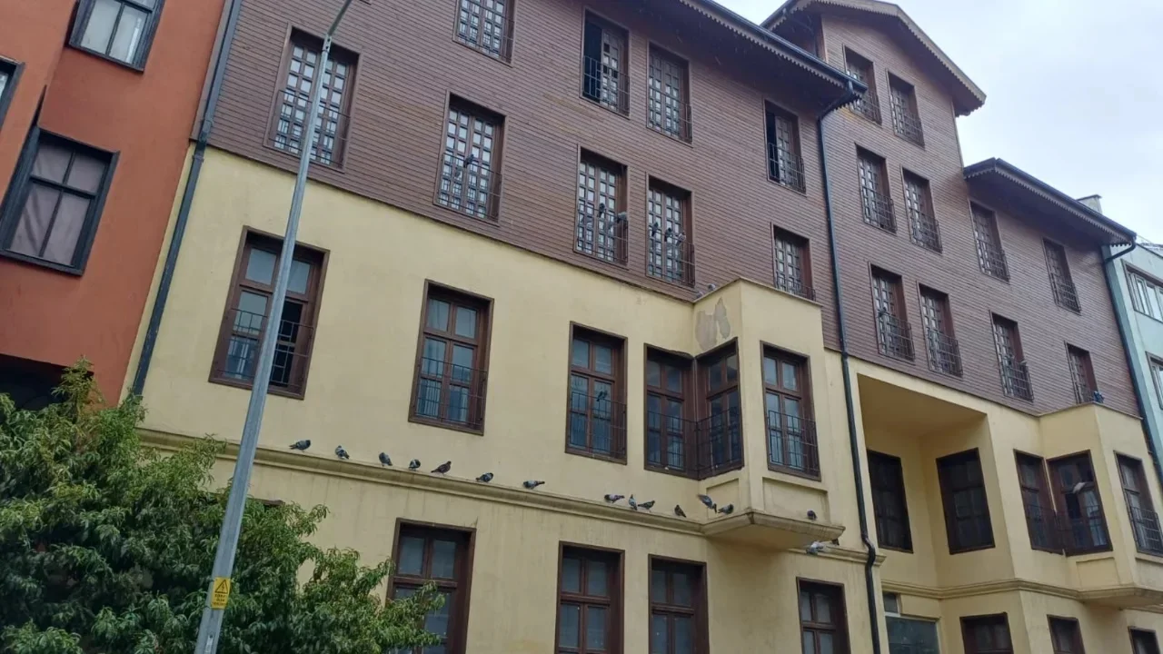 setbasi_tutun_deposu_1.webp
