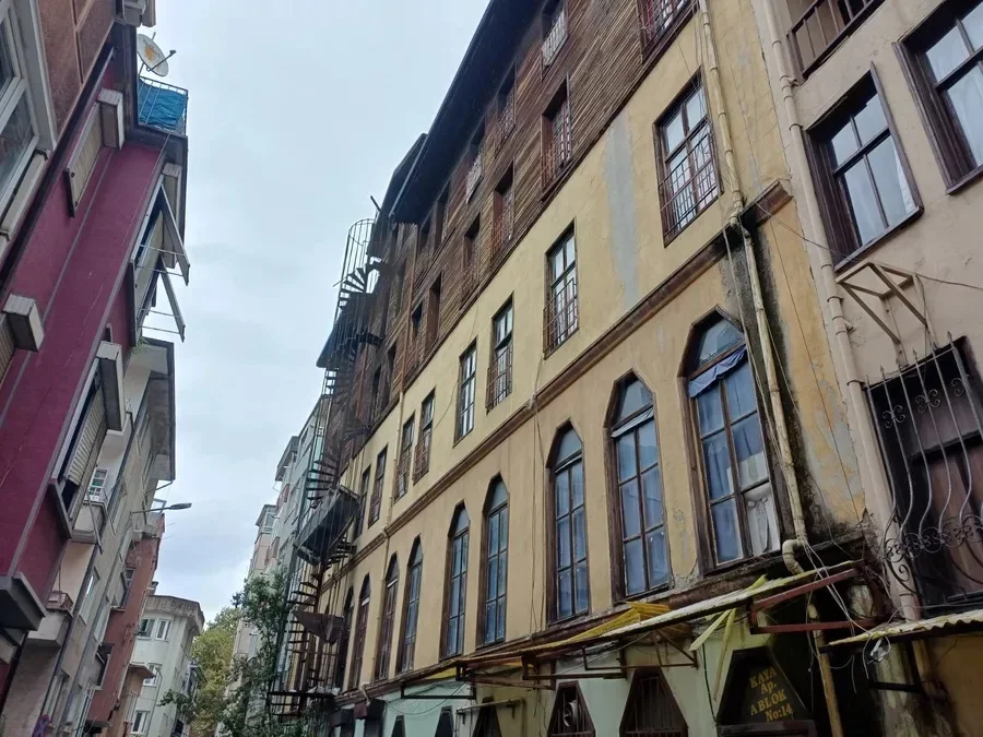 setbasi_tutun_deposu_4.webp