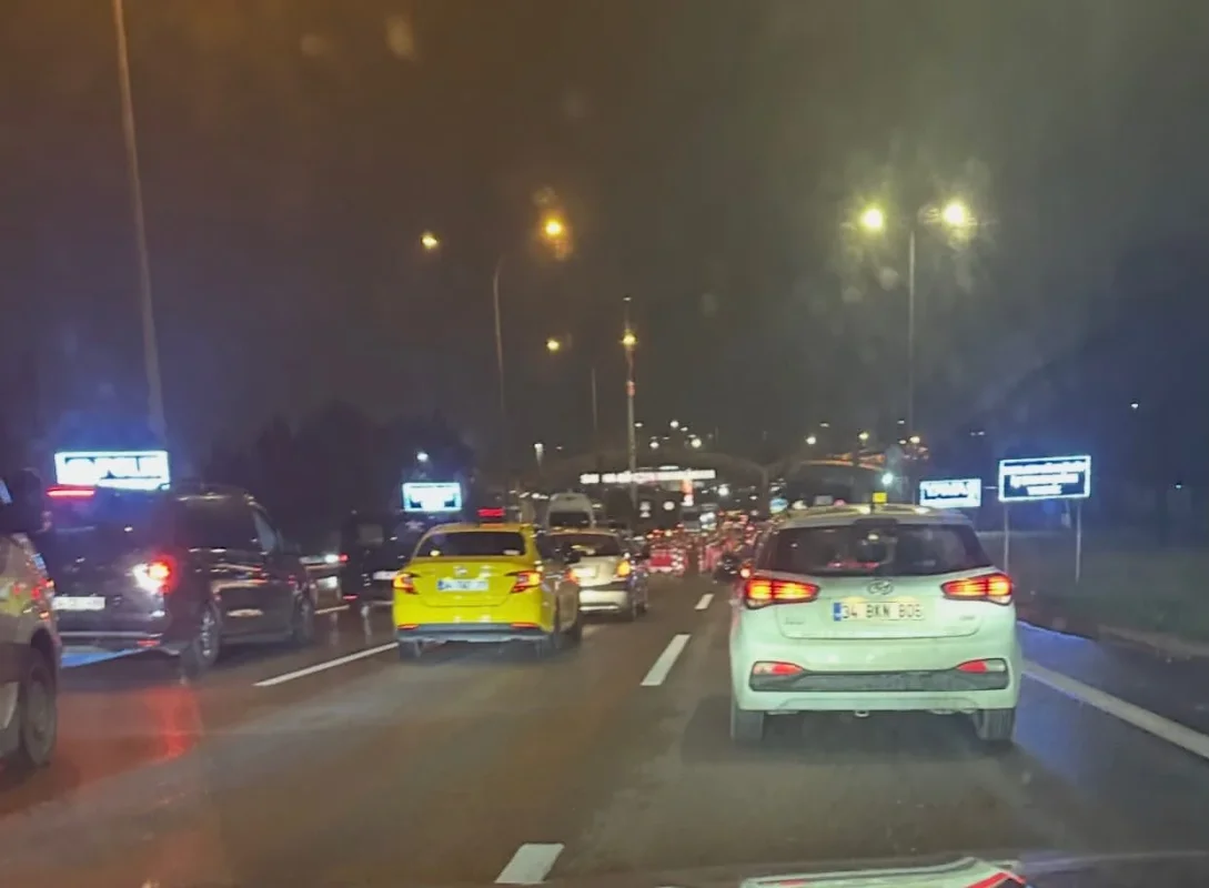 istanbul_sabiha_gokcen_hl_yolu.webp