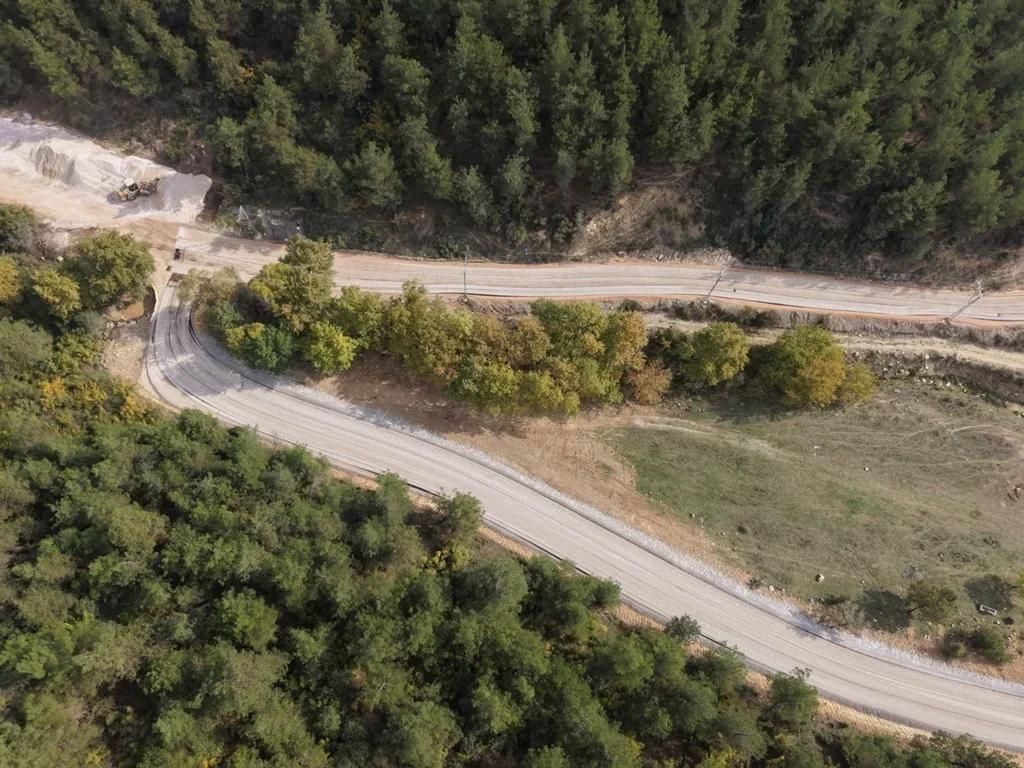 37886_MTZhZDViNj_8.webp