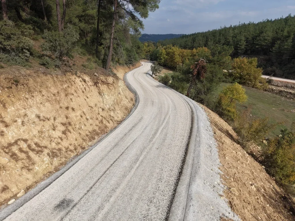 37886_MTZhZDViNj_10.webp